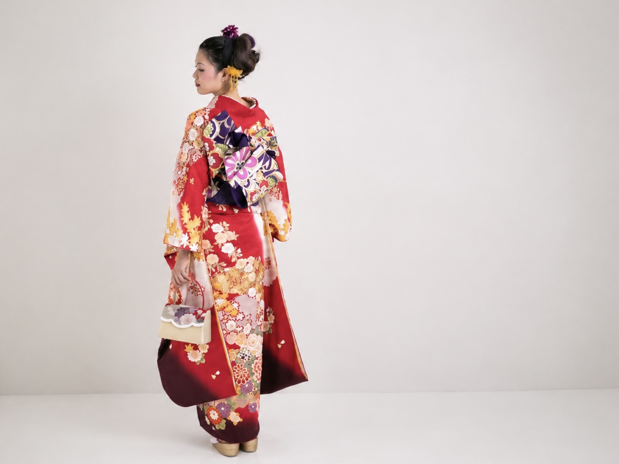 What Is a Furisode? Long Sleeves, Coming of Age, and the Meaning Behind Japan’s Formal Kimono
